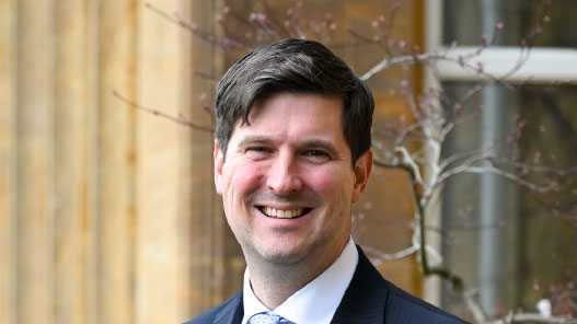 Alastair Bowden, BA (Hons) Alastair Bowden, BA (Hons)